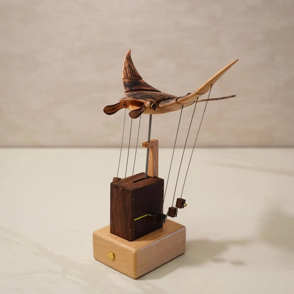 🦈Handmade Wooden Bionic Manta Rayy Dynamic Model, Mechanical Transmission Marine Biological, Desktop Relaxation Decor Gift