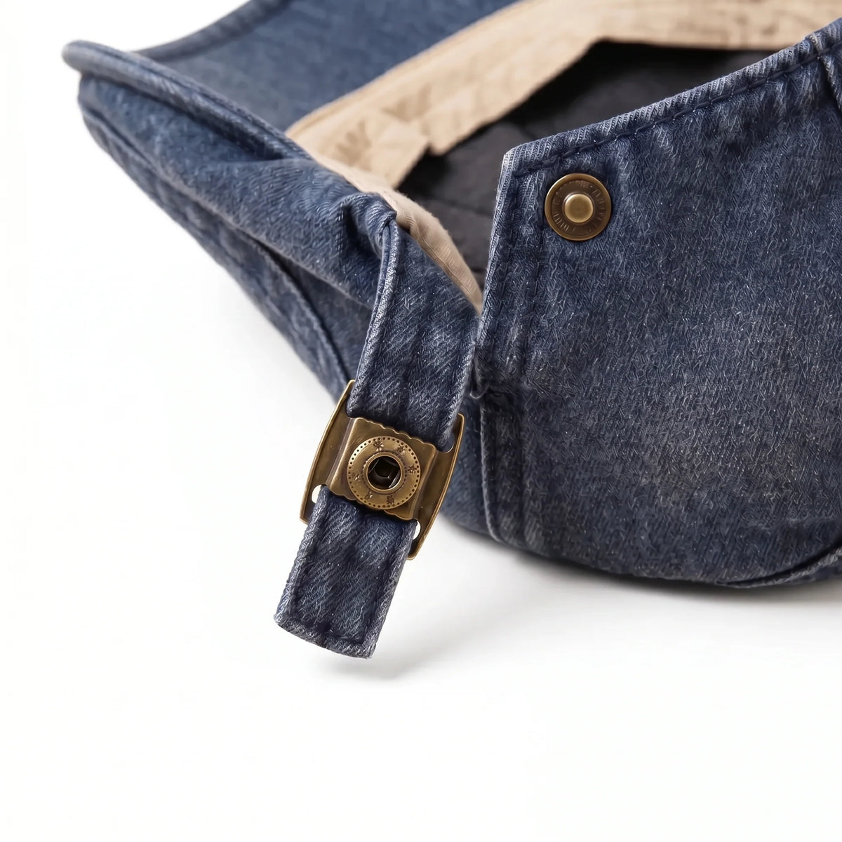 🔥 The Classic Cap Men Are Wearing Again — Vintage Style Meets Everyday Comfort